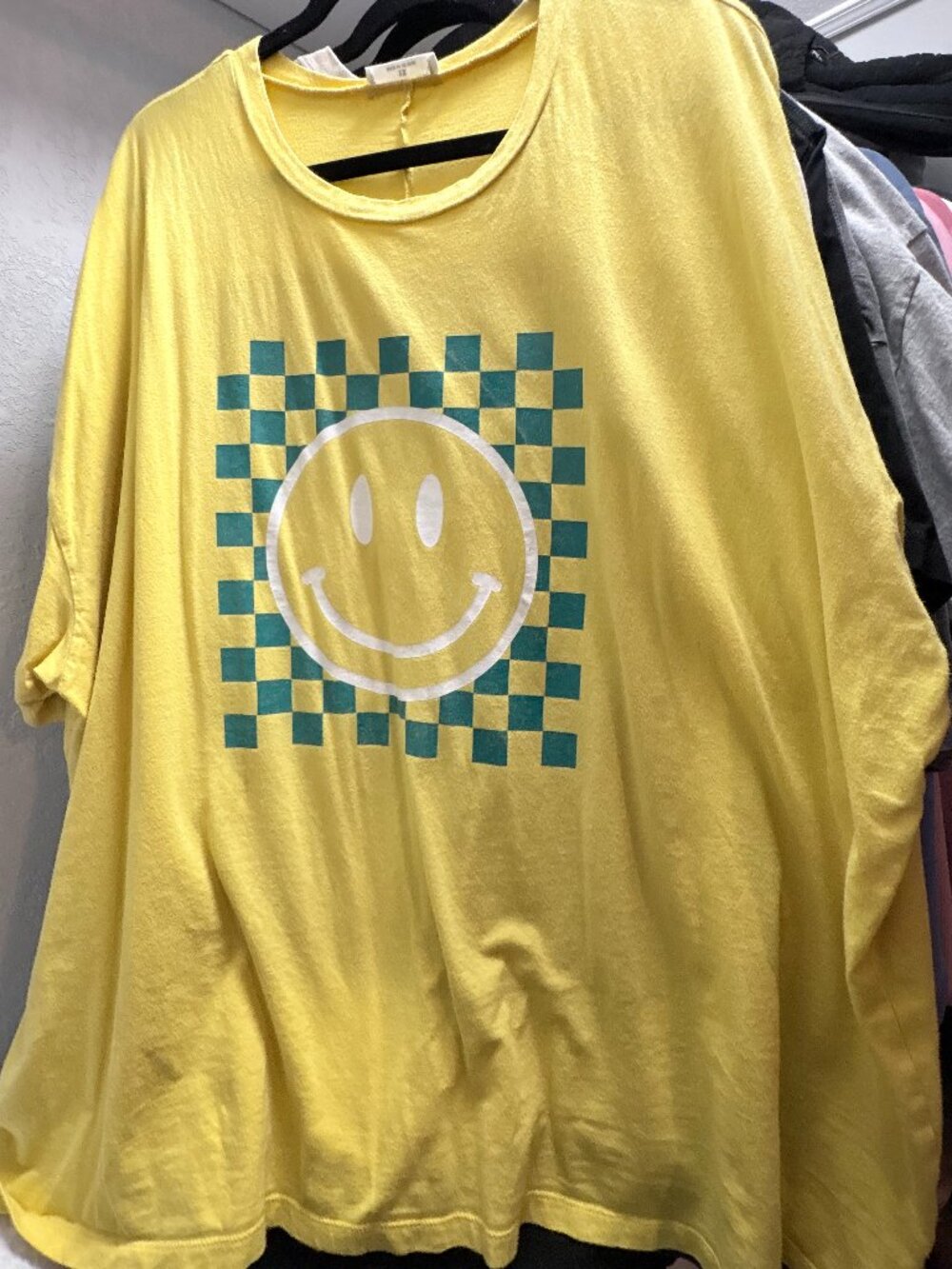 WOMEN'S ZANANA SMILEY FACE T SHIRT